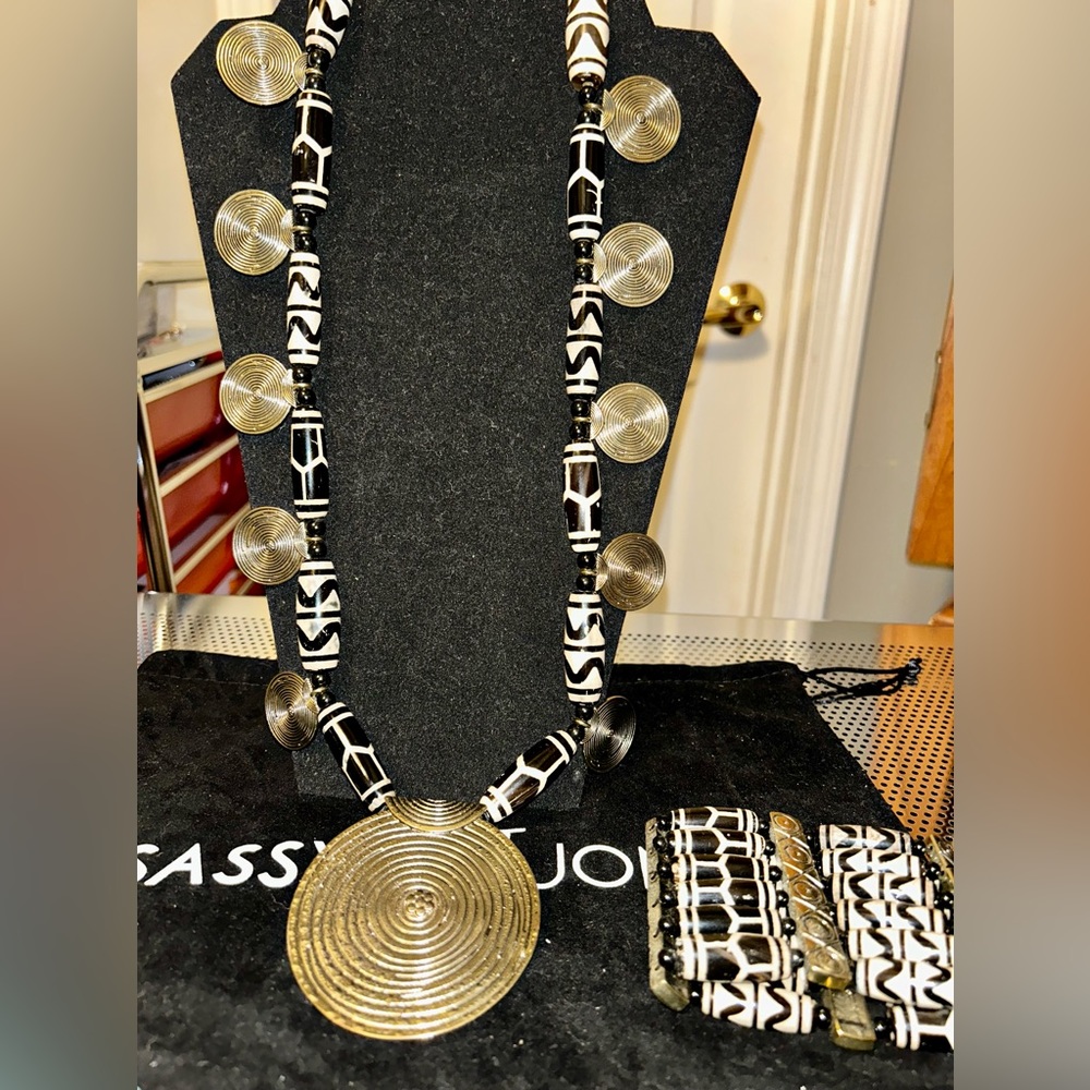 Sassy Jones Batik Collection (necklace and bracelet set)